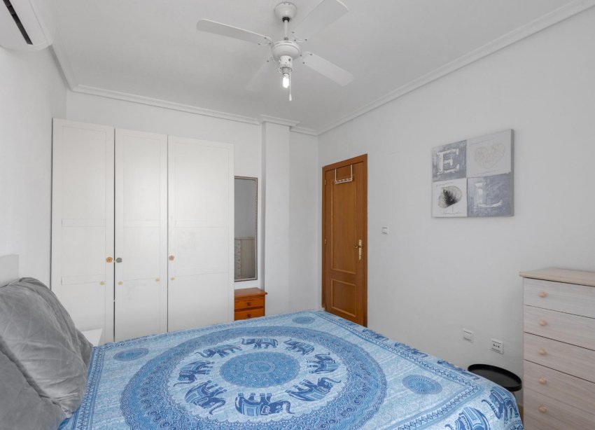 Resale - Apartment - Torrevieja - Playa de los locos