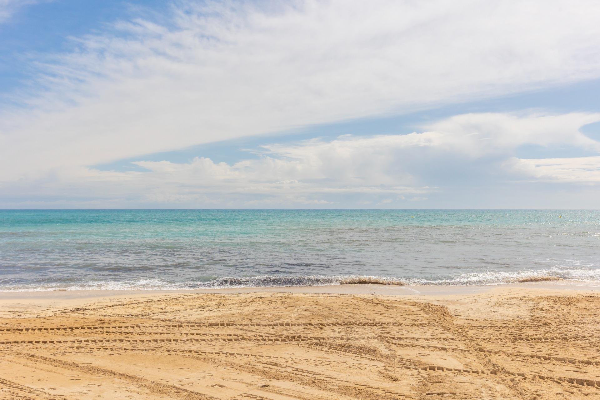 Resale - Apartment - Torrevieja - Playa de los locos