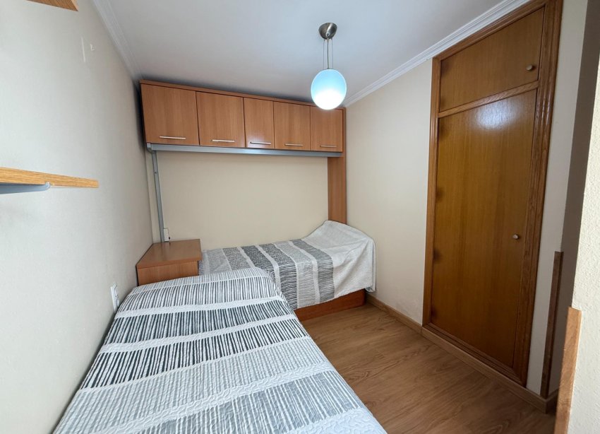 Resale - Apartment - Torrevieja - Playa de los locos