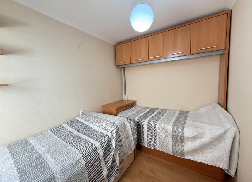 Resale - Apartment - Torrevieja - Playa de los locos