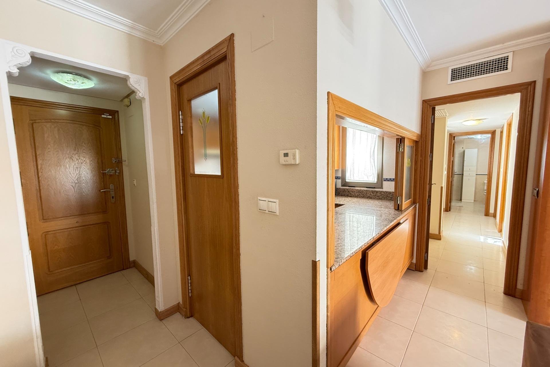 Resale - Apartment - Torrevieja - Playa de los locos