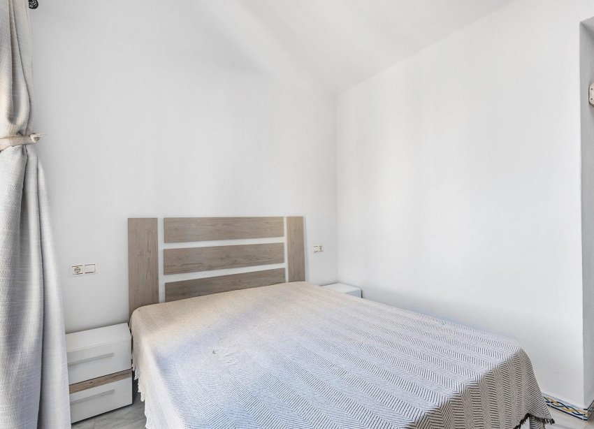 Resale - Apartment - Torrevieja - Playa de los locos