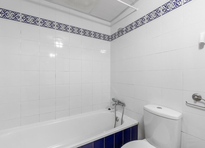 Resale - Apartment - Torrevieja - Playa de los locos