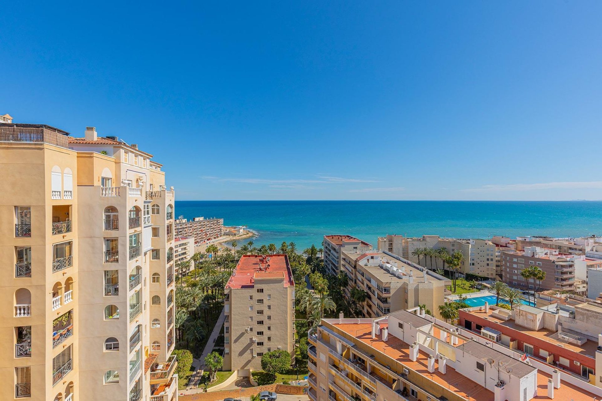 Resale - Apartment - Torrevieja - Playa de los locos