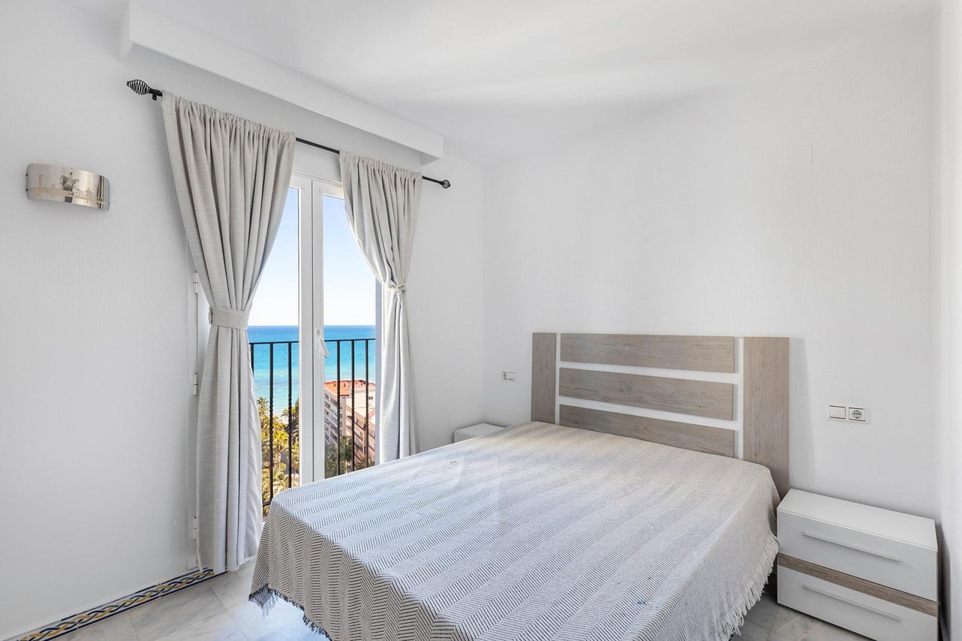 Resale - Apartment - Torrevieja - Playa de los locos
