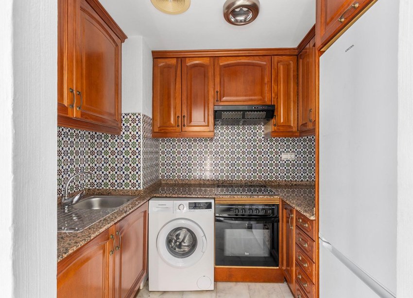 Resale - Apartment - Torrevieja - Playa de los locos