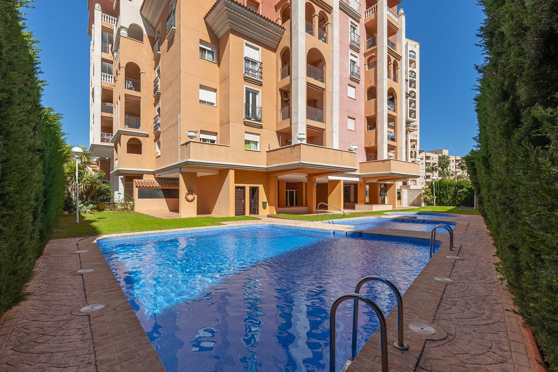 Resale - Apartment - Torrevieja - Playa de los locos