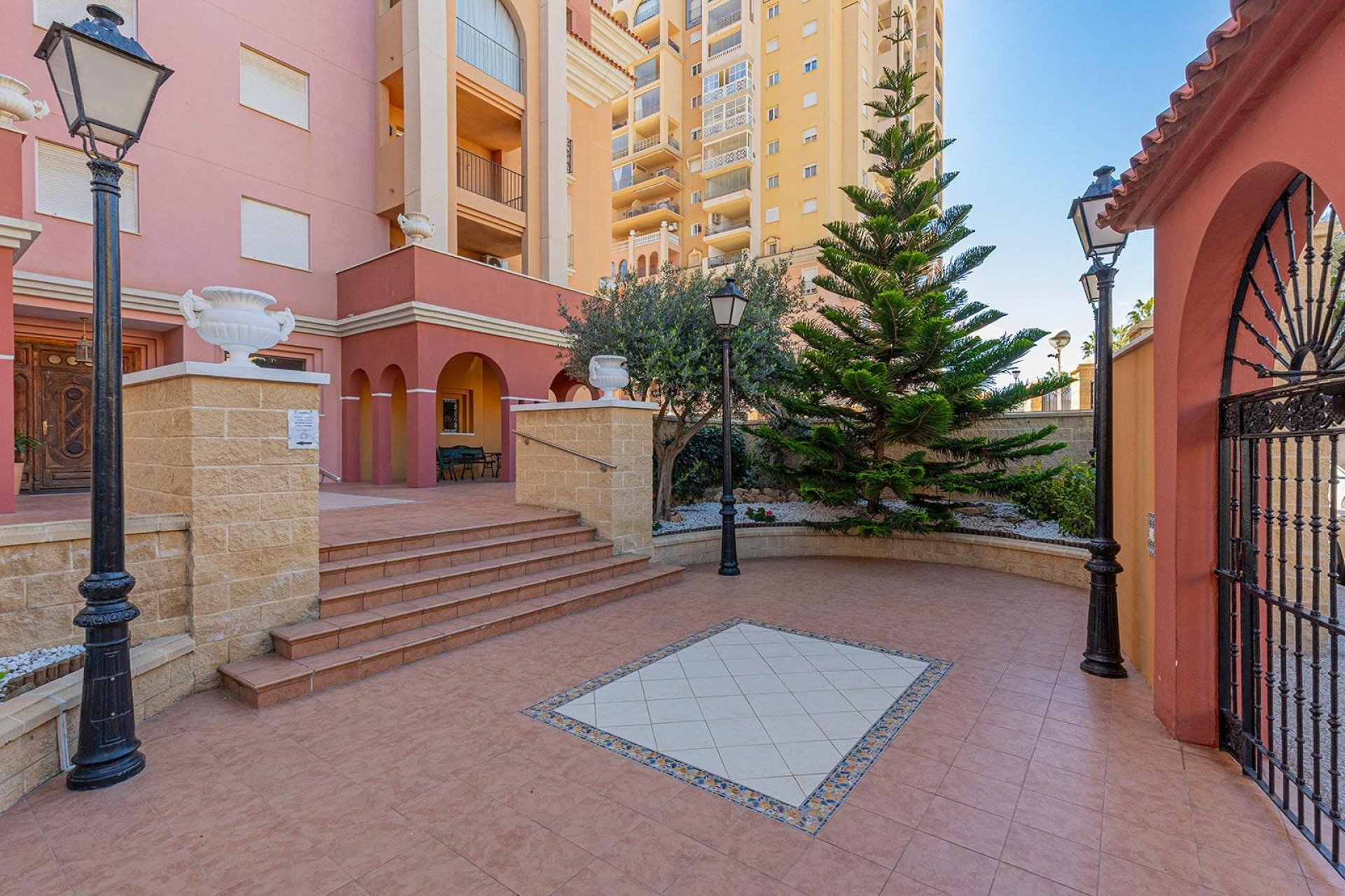Resale - Apartment - Torrevieja - Playa de los locos