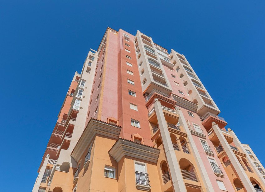Resale - Apartment - Torrevieja - Playa de los locos