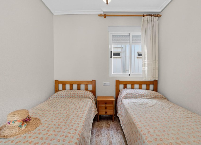 Resale - Apartment - Torrevieja - Playa de los locos