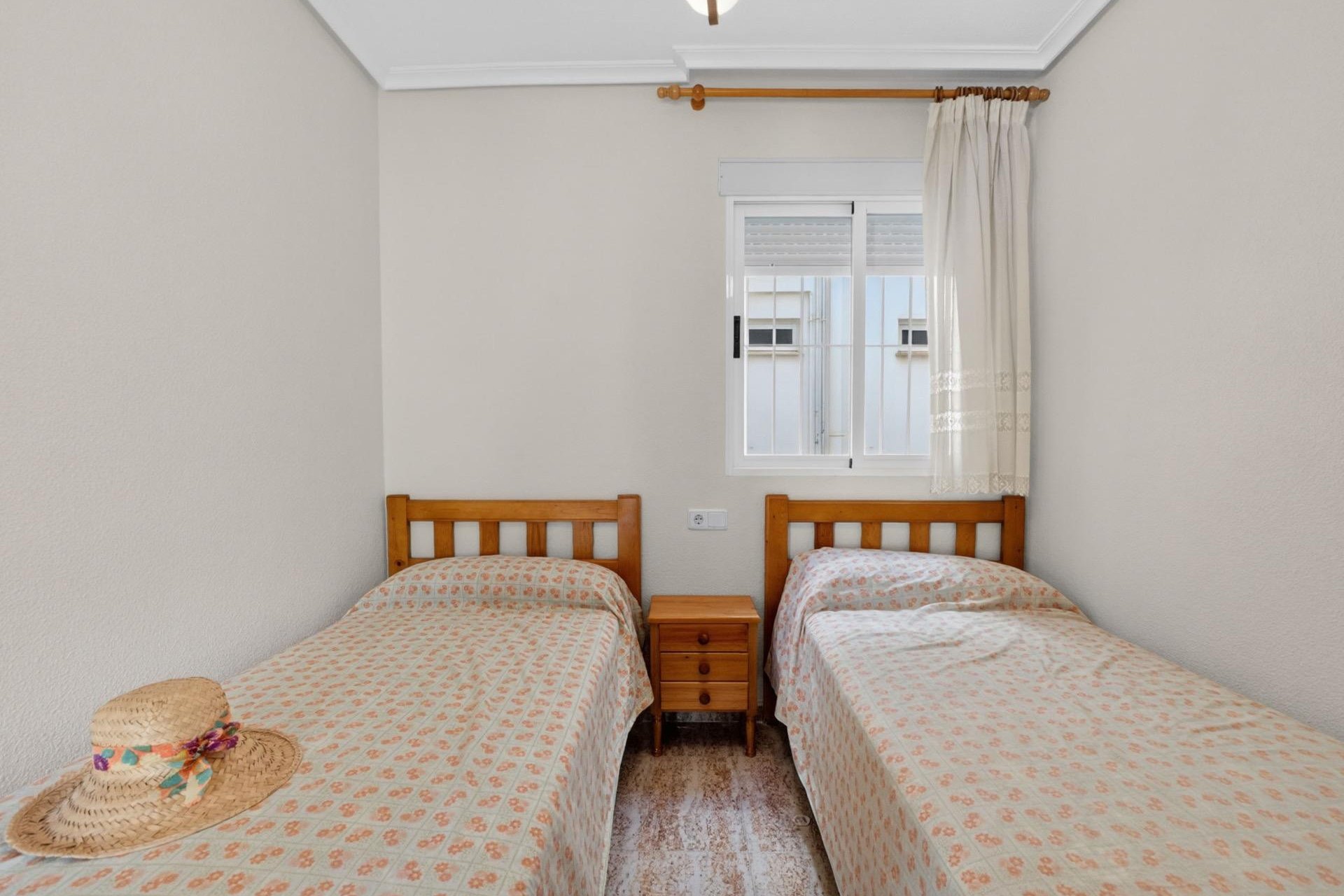 Resale - Apartment - Torrevieja - Playa de los locos