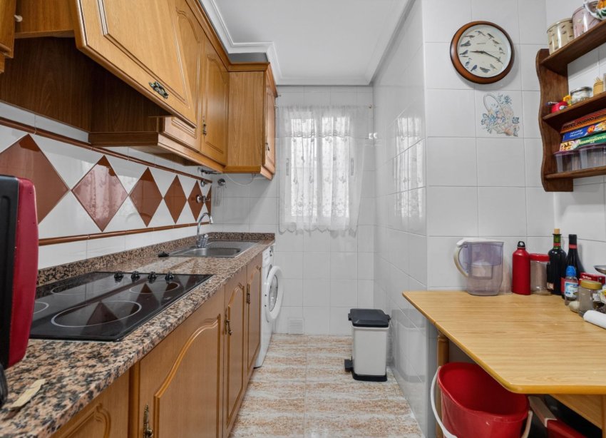 Resale - Apartment - Torrevieja - Playa de los locos