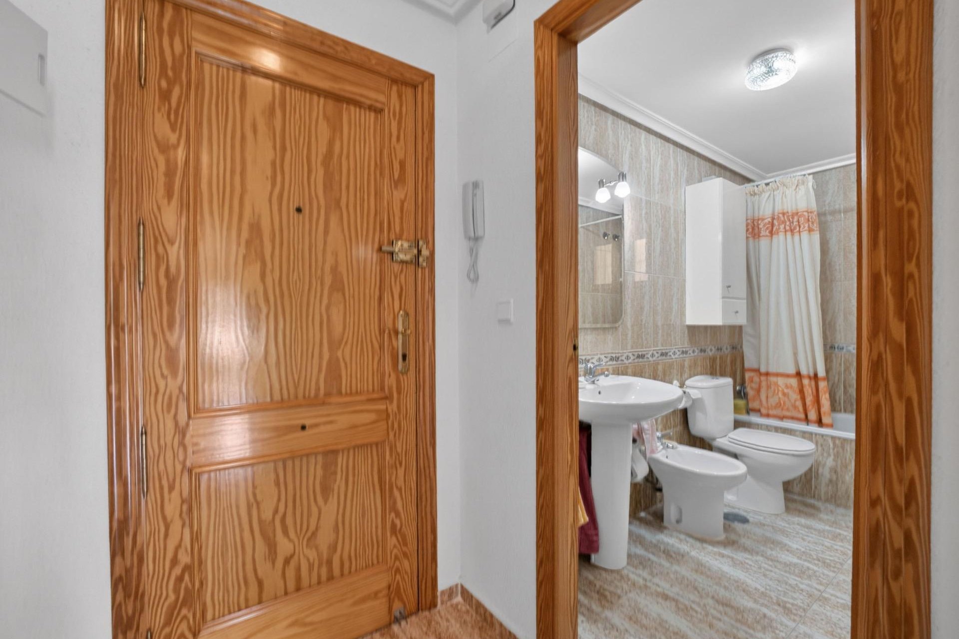 Resale - Apartment - Torrevieja - Playa de los locos