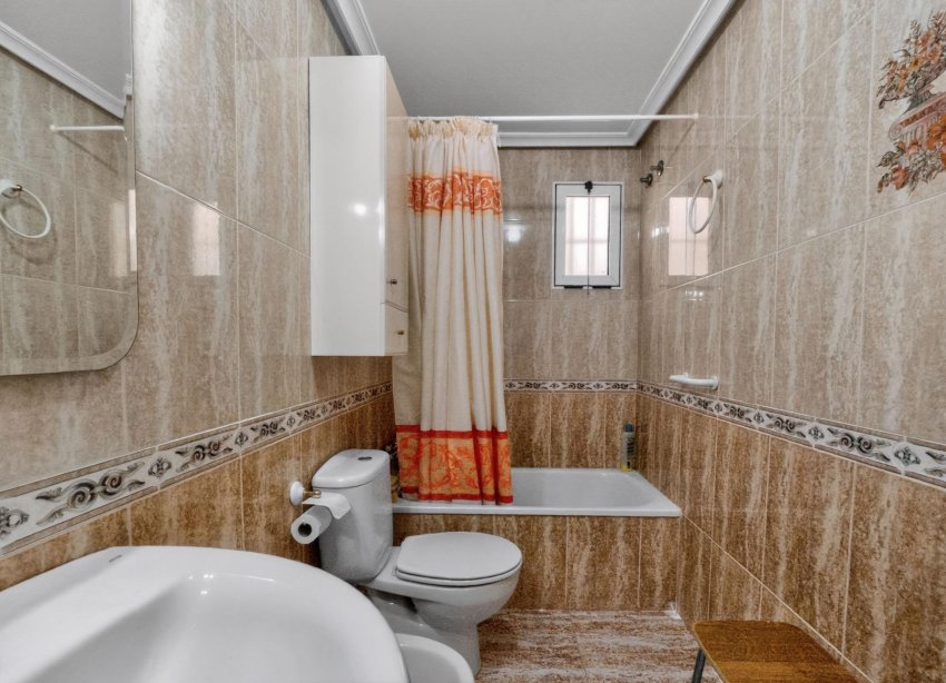 Resale - Apartment - Torrevieja - Playa de los locos