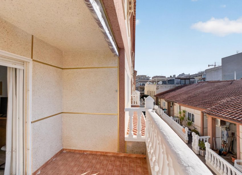 Resale - Apartment - Torrevieja - Playa de los locos