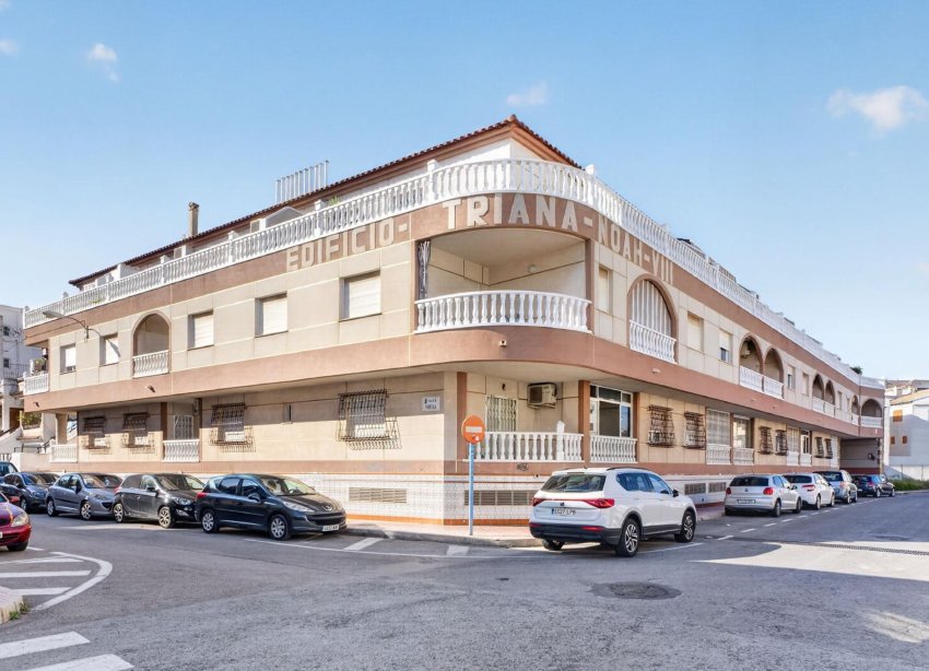 Resale - Apartment - Torrevieja - Playa de los locos