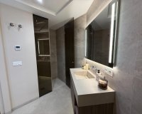 Resale - Apartment - Torrevieja - Playa de los locos