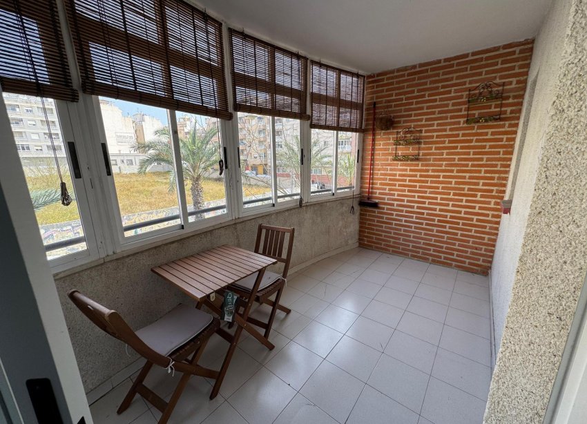 Resale - Apartment - Torrevieja - Playa de los Locos