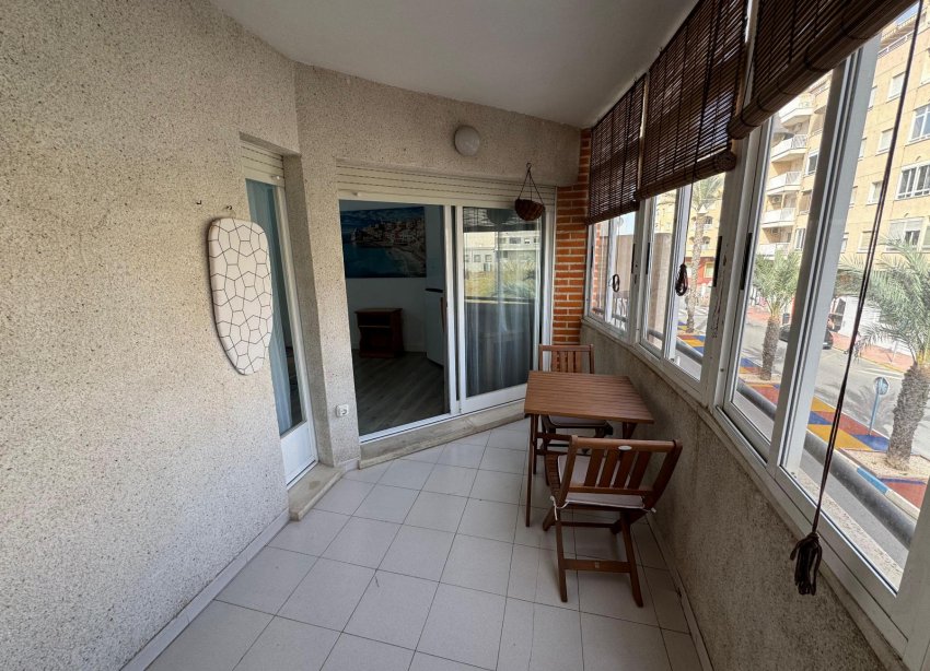 Resale - Apartment - Torrevieja - Playa de los Locos