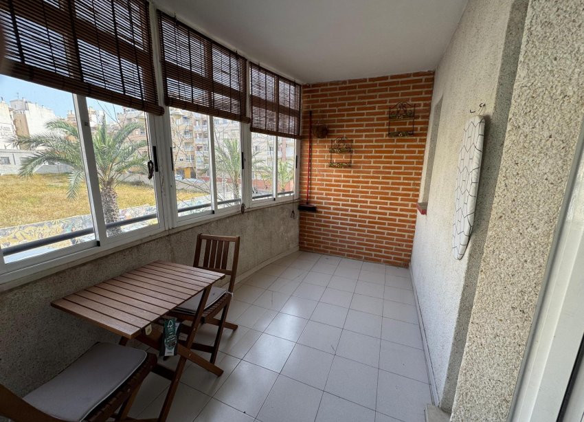 Resale - Apartment - Torrevieja - Playa de los Locos