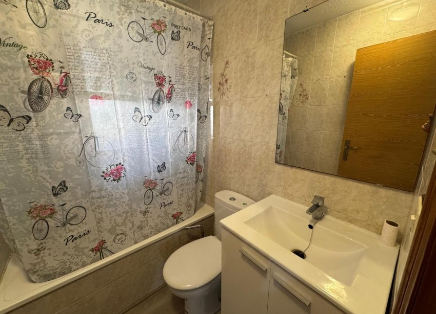 Resale - Apartment - Torrevieja - Playa de los Locos