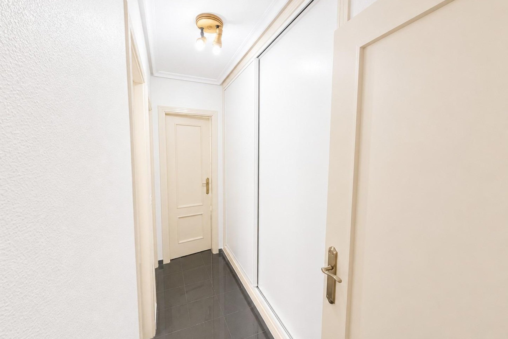 Resale - Apartment - Torrevieja - Playa de los Locos