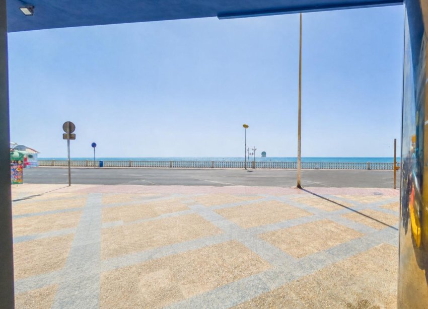 Resale - Apartment - Torrevieja - Playa de los Locos