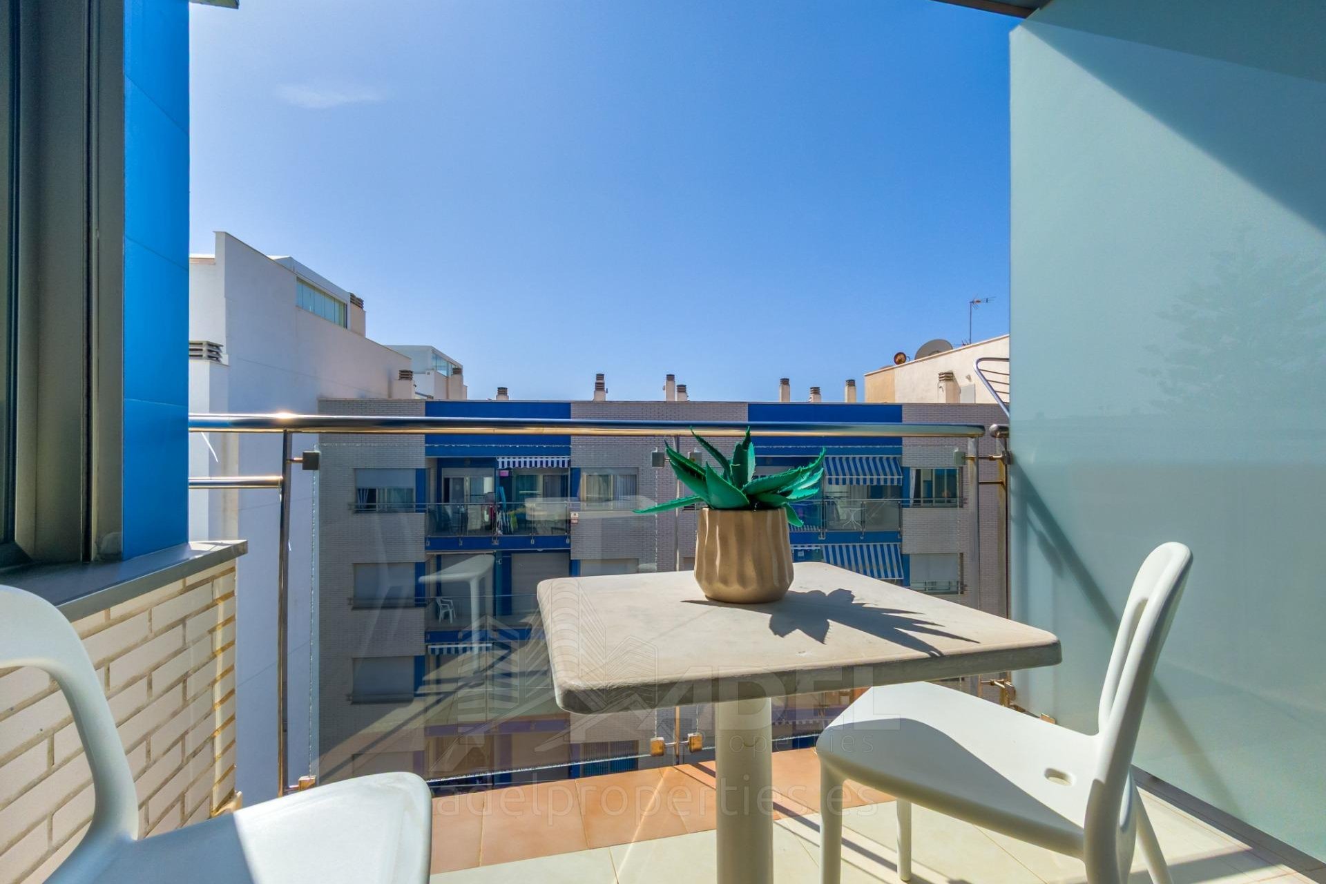 Resale - Apartment - Torrevieja - Playa de los Locos