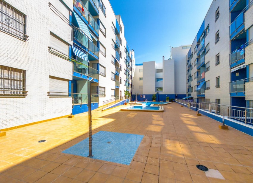 Resale - Apartment - Torrevieja - Playa de los Locos