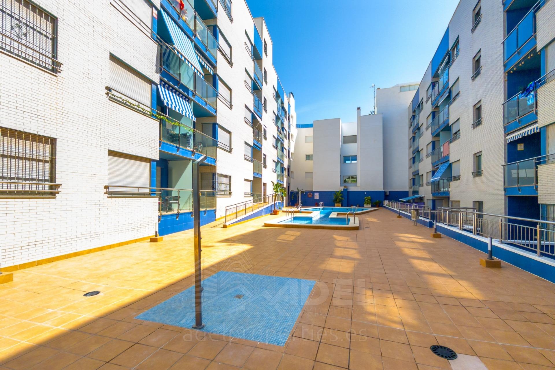 Resale - Apartment - Torrevieja - Playa de los Locos
