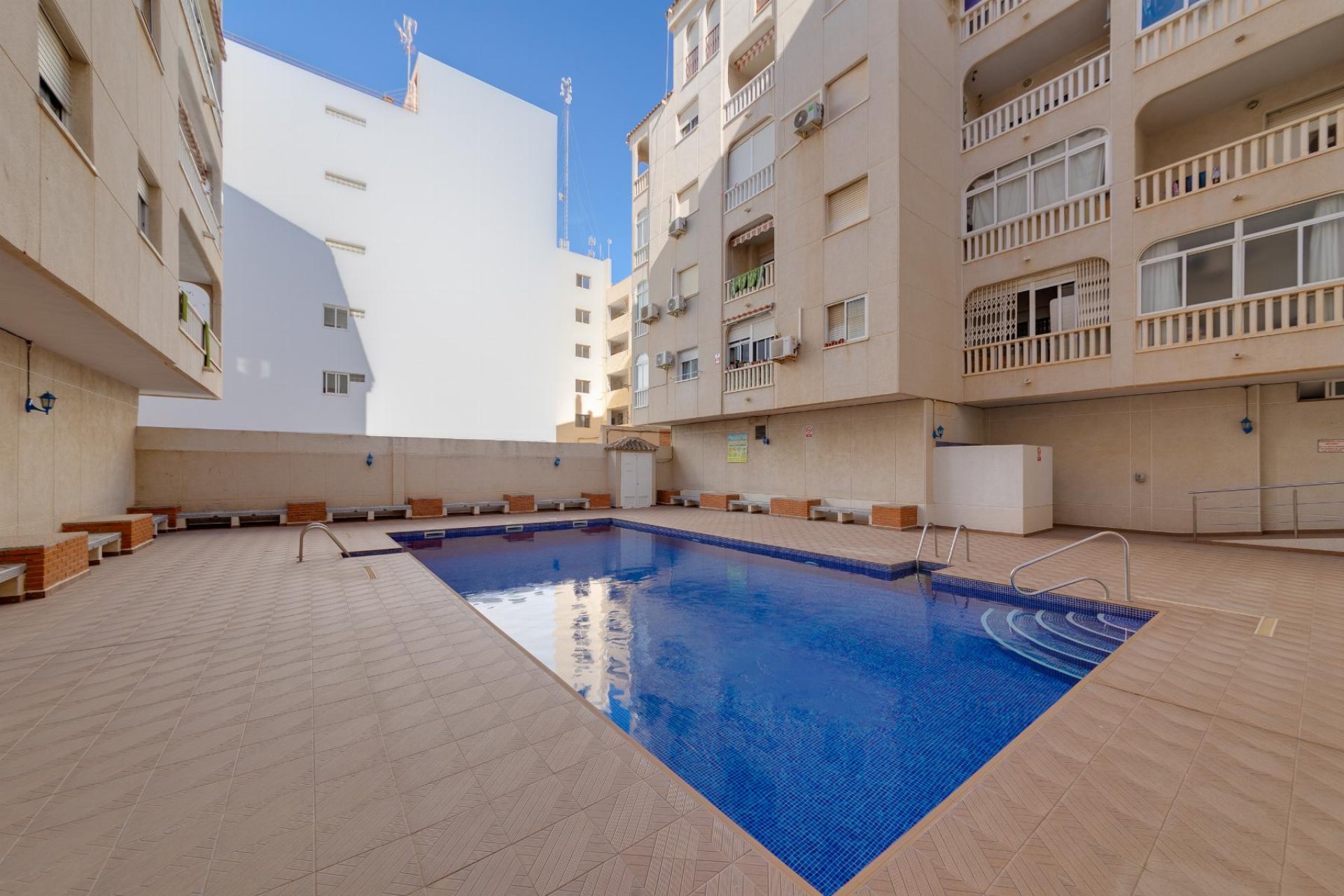 Resale - Apartment - Torrevieja - playa de los naufragos