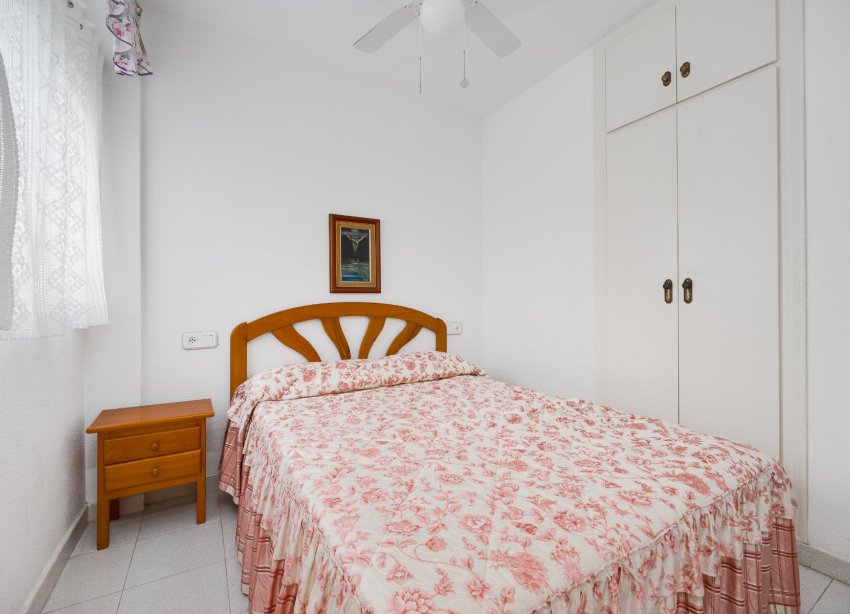 Resale - Apartment - Torrevieja - playa de los naufragos