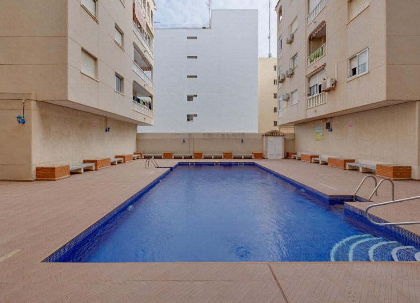 Resale - Apartment - Torrevieja - playa de los naufragos