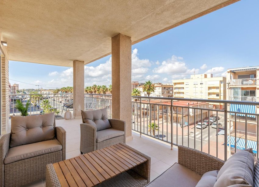 Resale - Apartment - Torrevieja - Playa de los Naufragos