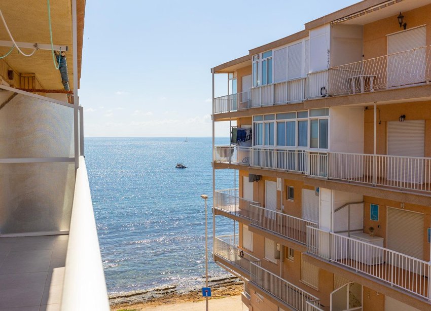 Resale - Apartment - Torrevieja - Playa de los Naufragos