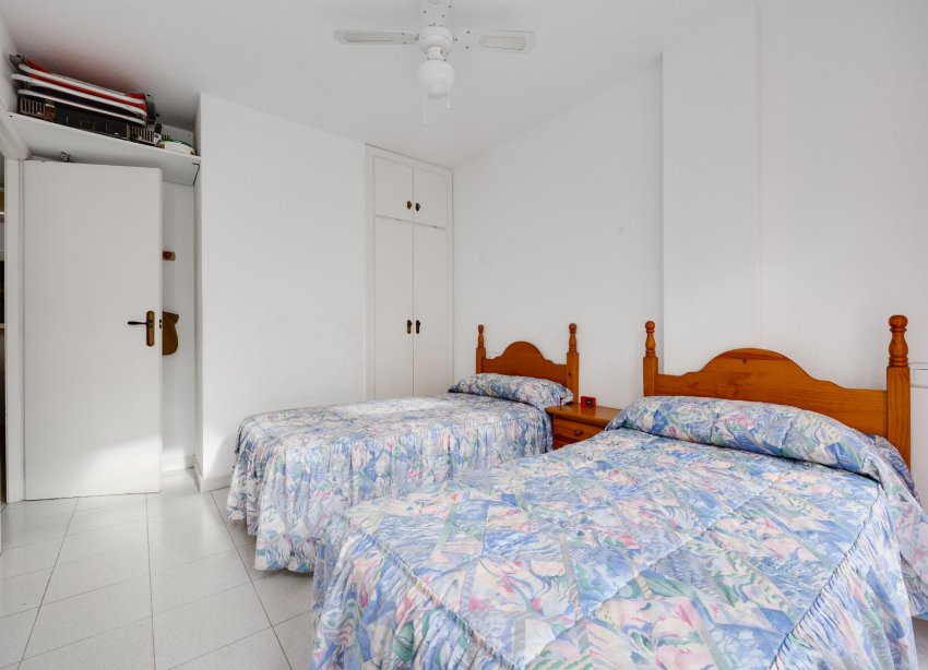 Resale - Apartment - Torrevieja - playa de los naufragos