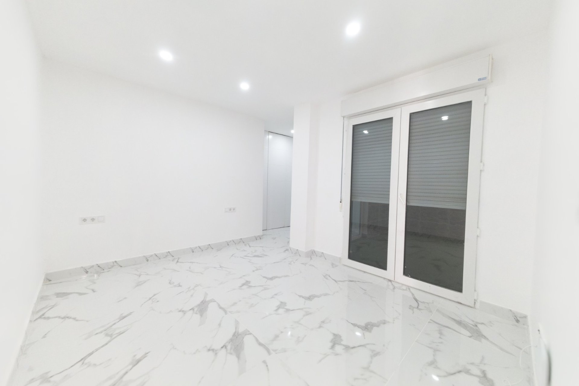 Resale - Apartment - Torrevieja - Playa de los Naufragos