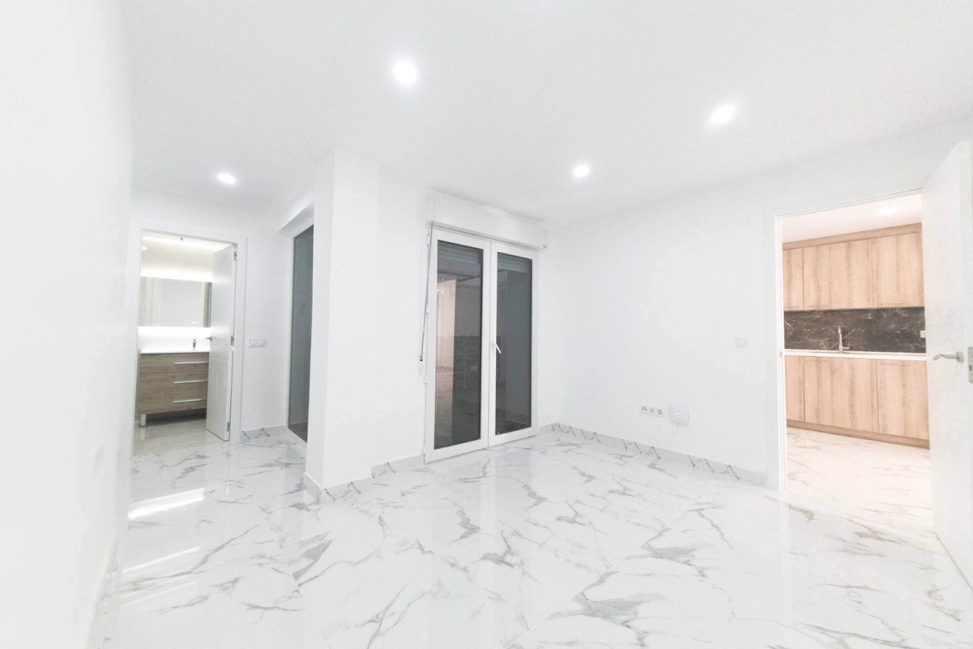 Resale - Apartment - Torrevieja - Playa de los Naufragos