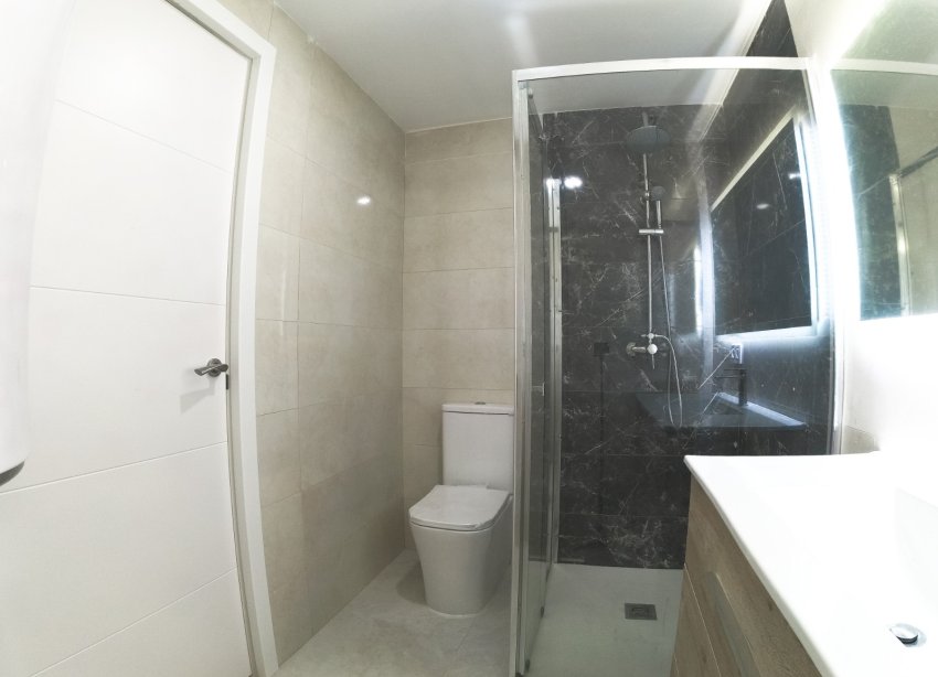 Resale - Apartment - Torrevieja - Playa de los Naufragos