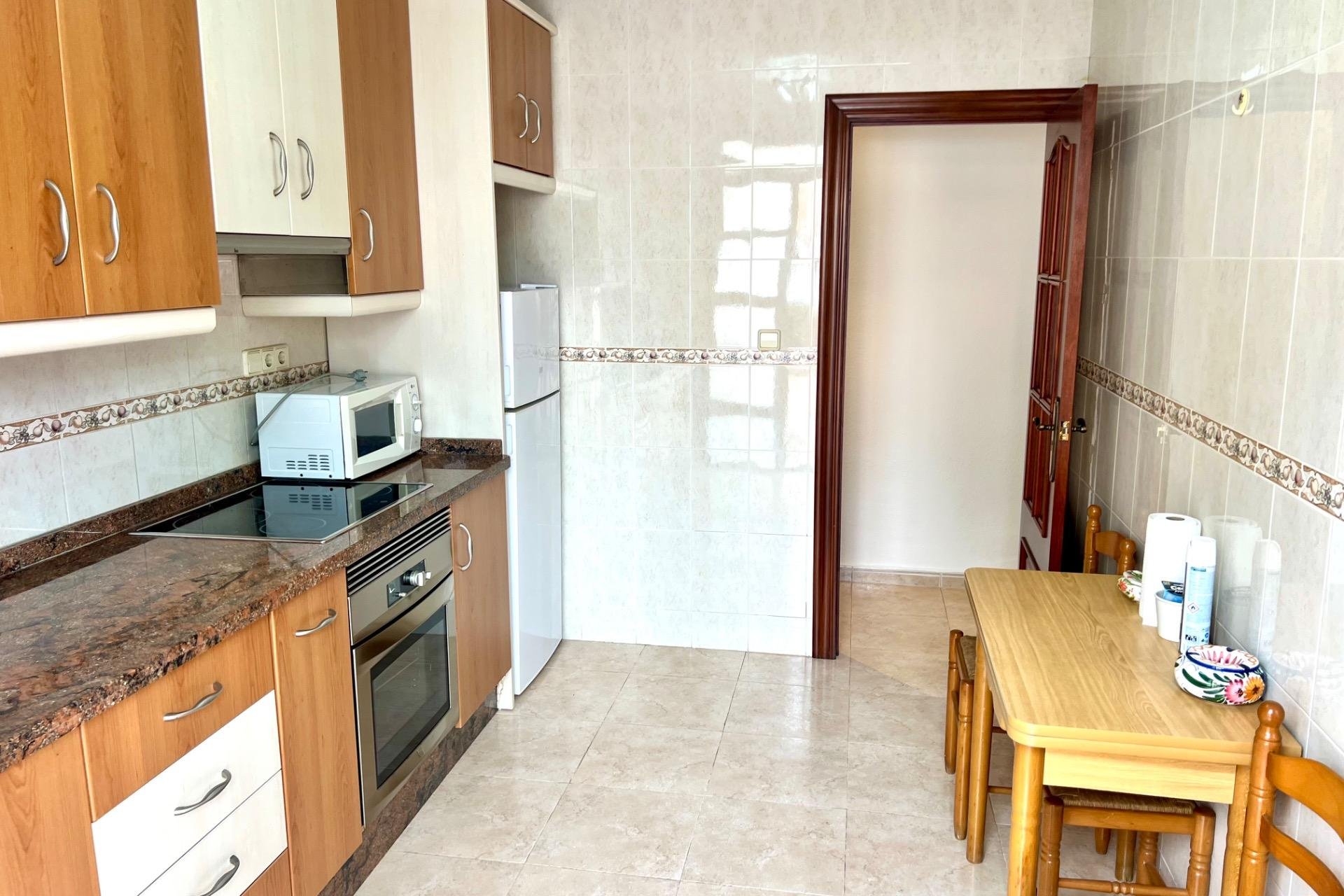 Resale - Apartment - Torrevieja - Playa de los Naufragos