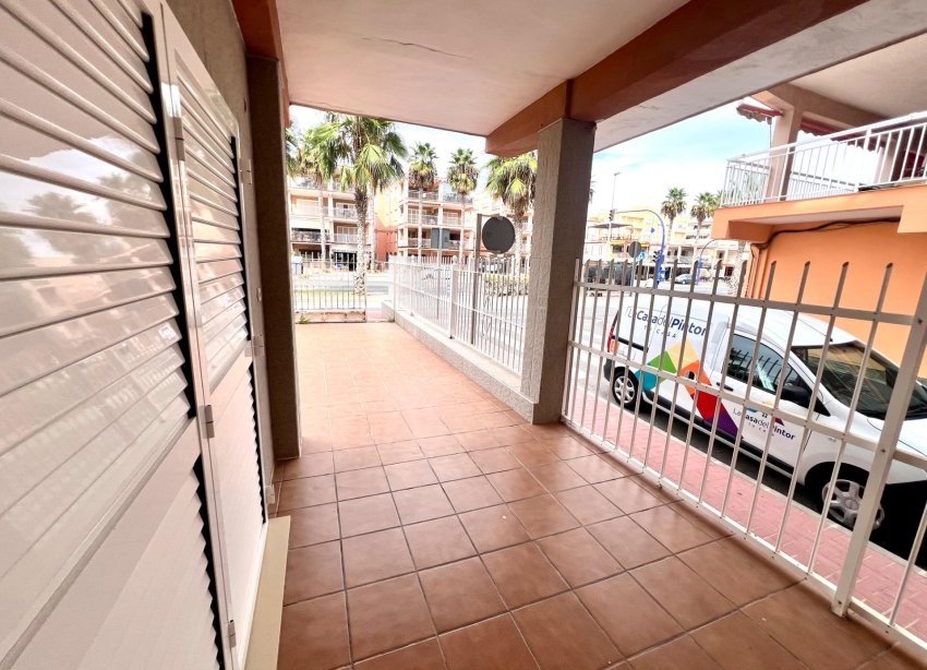 Resale - Apartment - Torrevieja - Playa de los Naufragos