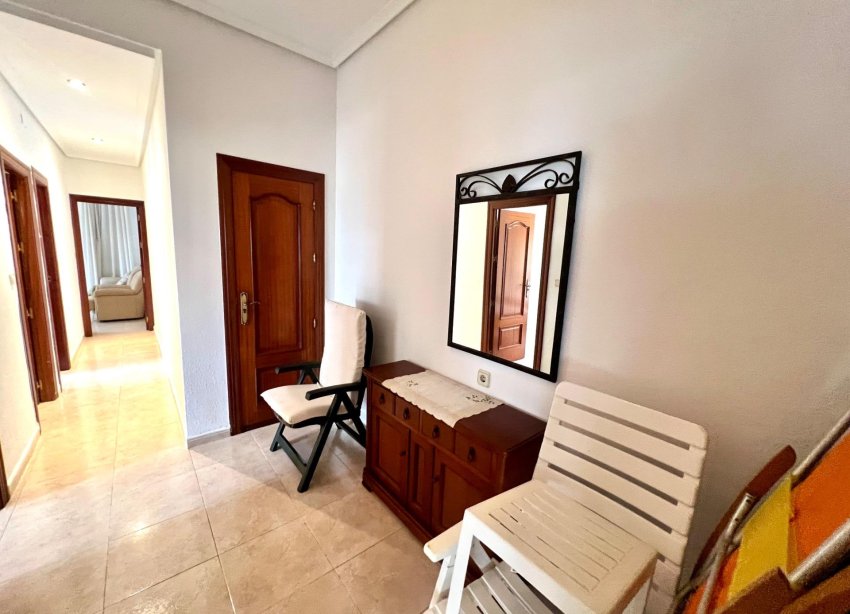 Resale - Apartment - Torrevieja - Playa de los Naufragos