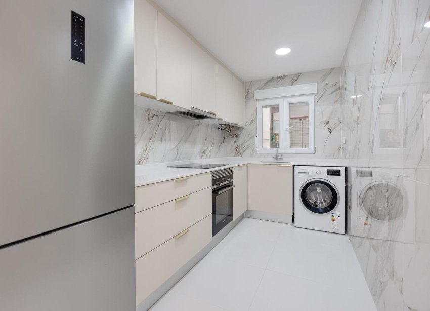 Resale - Apartment - Torrevieja - playa de los naufragos