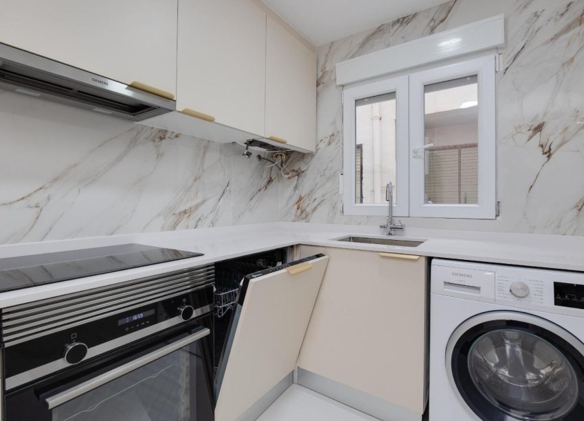 Resale - Apartment - Torrevieja - playa de los naufragos