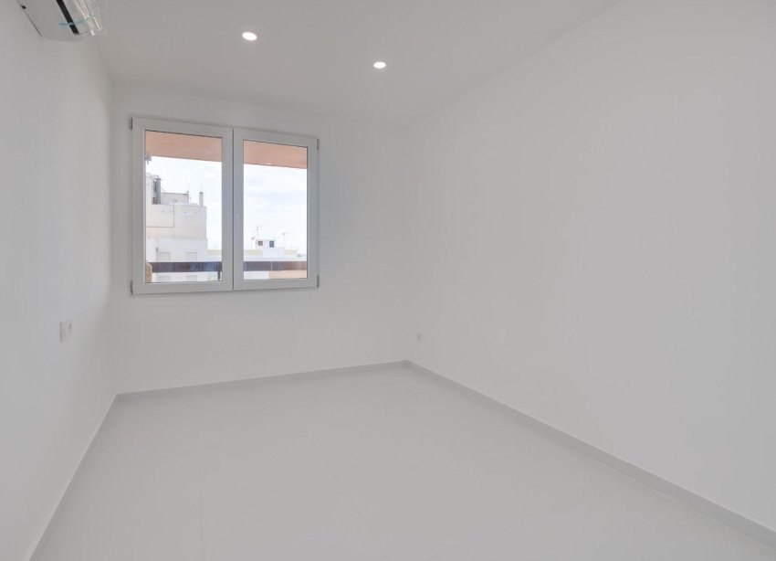 Resale - Apartment - Torrevieja - playa de los naufragos