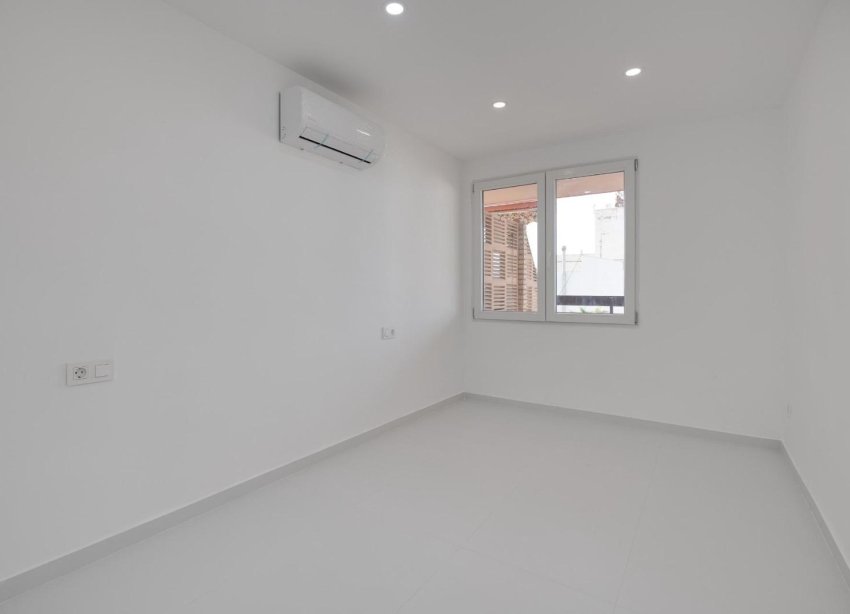 Resale - Apartment - Torrevieja - playa de los naufragos