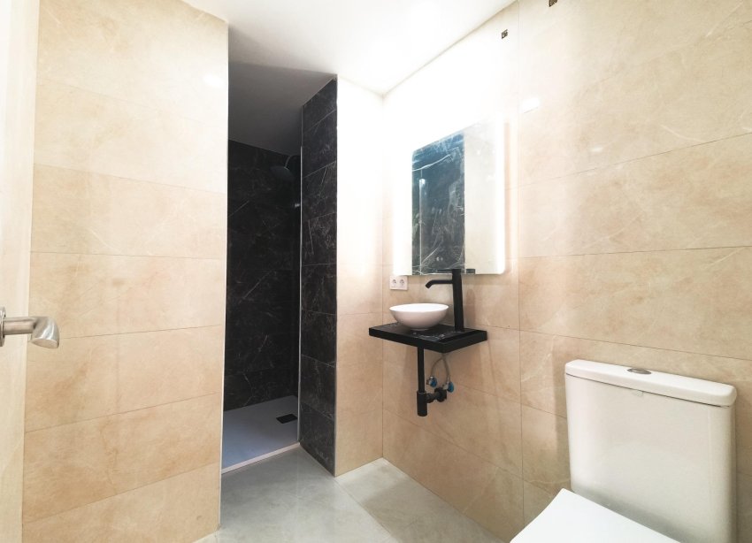 Resale - Apartment - Torrevieja - Playa de los Naufragos