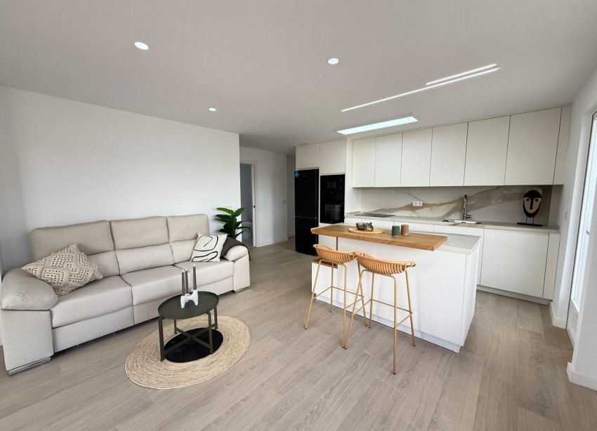 Resale - Apartment - Torrevieja - Playa de los Naufragos