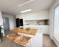 Resale - Apartment - Torrevieja - Playa de los Naufragos