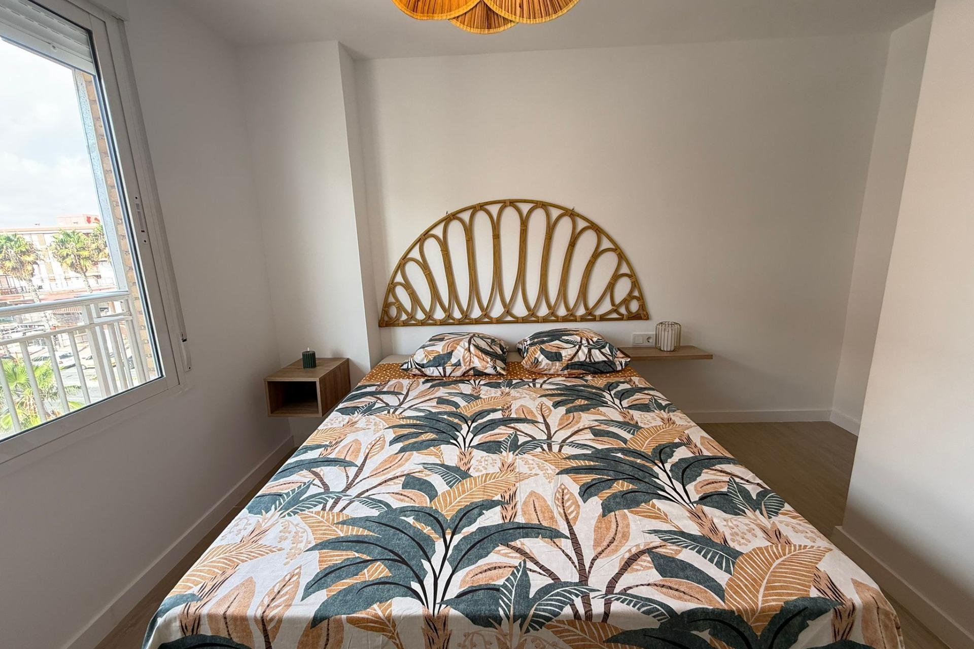 Resale - Apartment - Torrevieja - Playa de los Naufragos